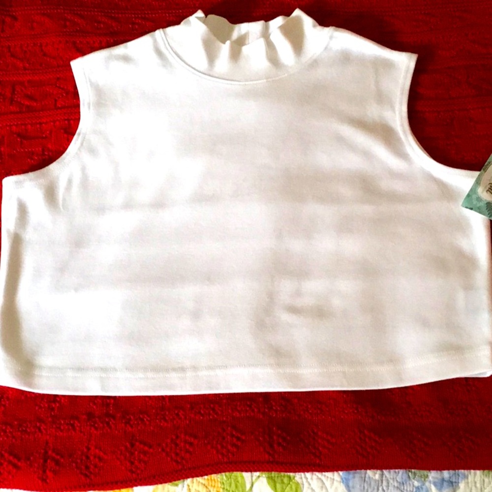 NWT Shop National White Crop Sleeveless Mock Neck L/XL top